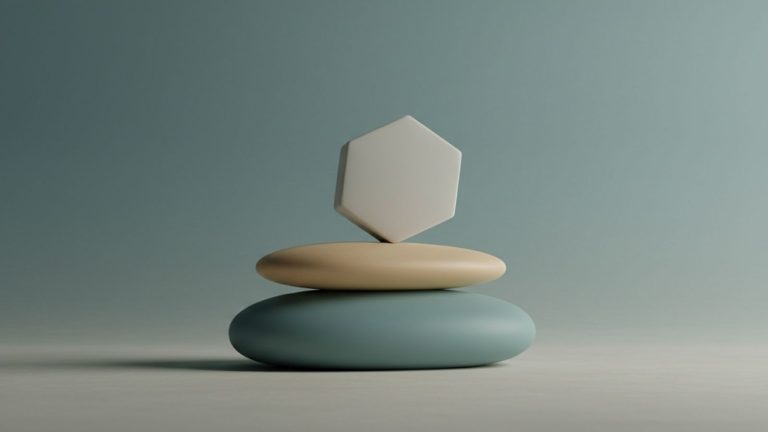 A minimalist illustration of softly balanced geometric shapes, symbolizing understanding financial risk in a simple, approachable way.